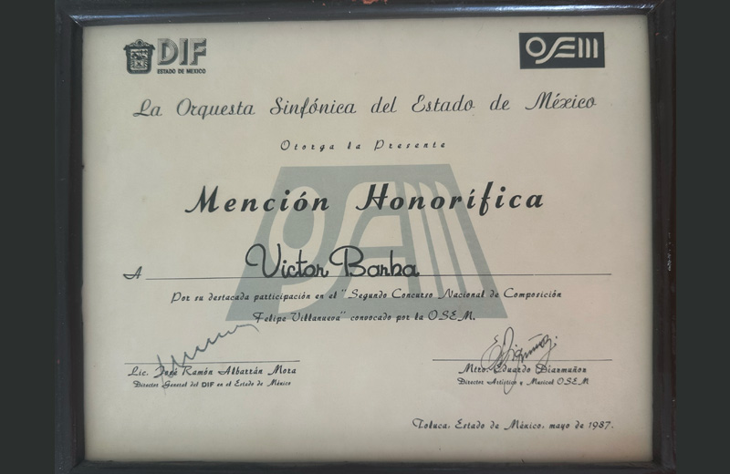 Diploma mención honorífica